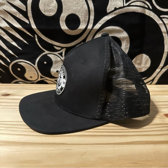 Mad Huey’s Anchor Black Mesh Snap Back Hat - Picture 2 of 3